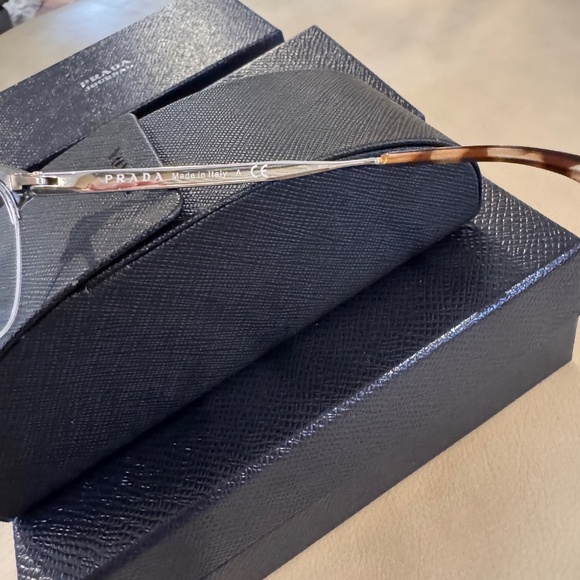 Prada eyeglasses VPR65q - Picture 4 of 5